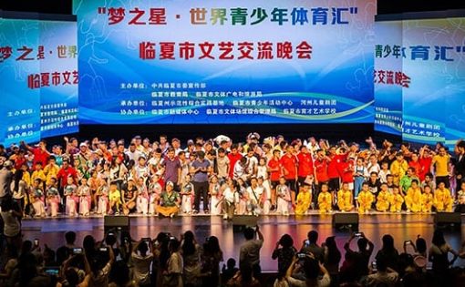 Саратовские бадминтонисты приняли участие в спортивном фестивале в Китае