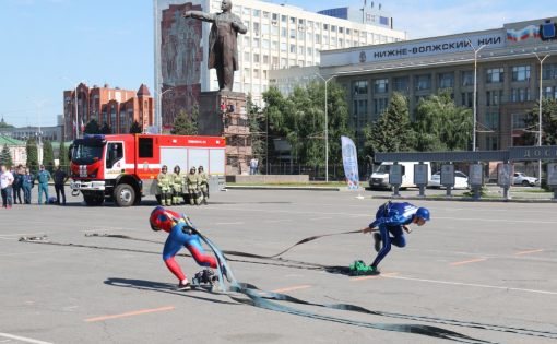 Сборная команда России по пожарно-спасательному спорту прибыла в Саратов