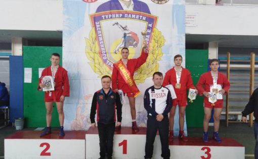 У саратовских спортсменов 2 медали на II открытом областном турнире по самбо
