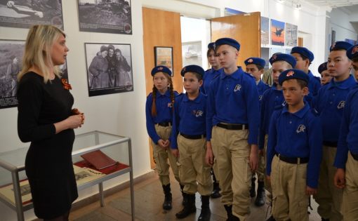 В Энгельсском краеведческом музее покровчанам рассказали о героической обороне Ленинграда