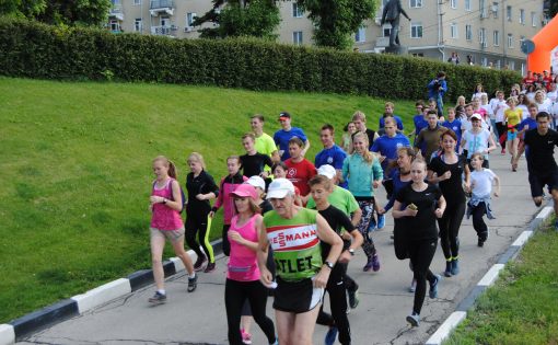 Жители города приняли участие в легкоатлетическом забеге, посвященном Дню России