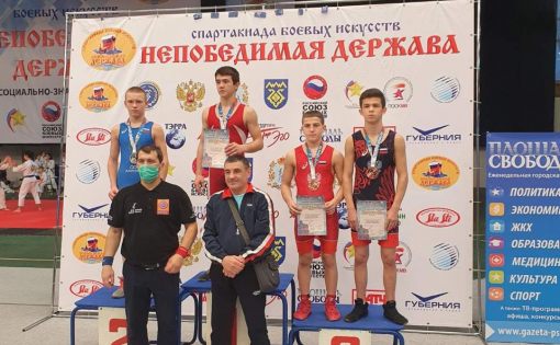 Саратовские борцы завоевали 4 медали на спартакиаде боевых искусств «Непобедимая держава»
