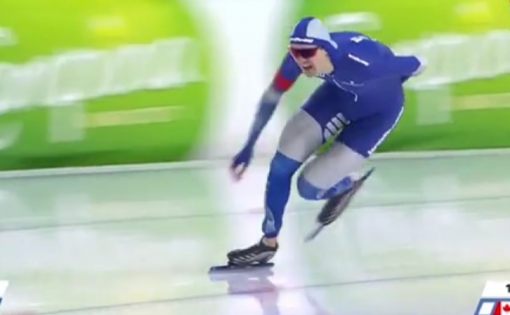 Данила Семериков принимает участие в чемпионате мира по конькобежному спорту