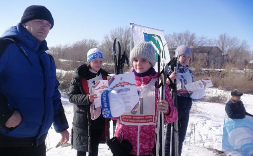 В с.Александров Гай состоялись соревнования по лыжным гонкам, посвященные 90-летию ВФСК «ГТО»