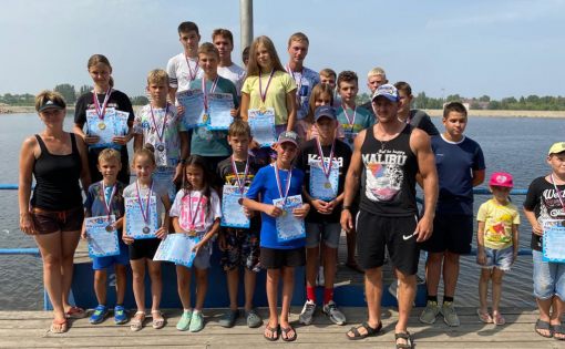 В Балаково прошли Квалификационные соревнования по воднолыжному спорту