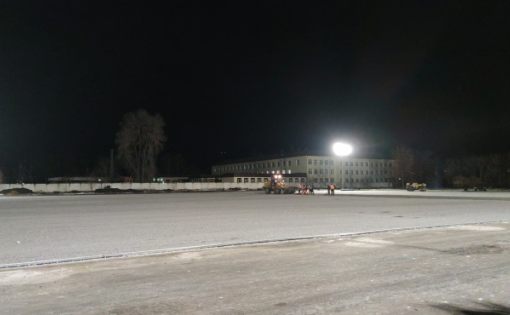 Глава региона Валерий Радаев проверил, как идет реконструкция стадиона в Ртищево
