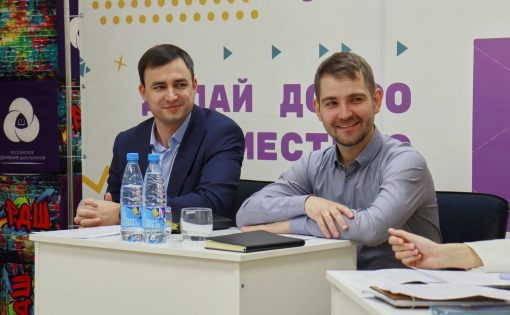 Олег Дубовенко встретился с представителями молодежных организаций Саратова
