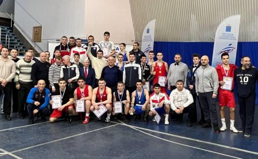 Саратовские боксеры приняли участие в чемпионате и Первенстве области