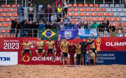 Клуб пляжного футбола «Саратов» выиграл три из трех встреч в рамках этапа чемпионата России в Санкт-Петербурге