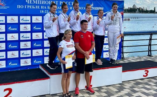 Кира Степанова и Мария Медведева завоевали золото и серебро на Чемпионате России по гребле на байдарках и каноэ 
