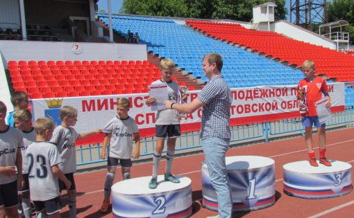 В Саратове прошли финальные соревнования областного турнира юных футболистов «Кожаный мяч»
