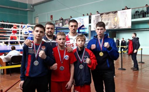 Боксер Илья Тарасов выиграл турнир среди юношей