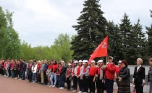 В Кировском районе на Воскресенском кладбище состоялся торжественный митинг ко Дню Великой Победы